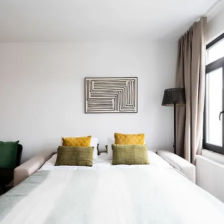 Comfortable Urban Retreat For 6 In *
