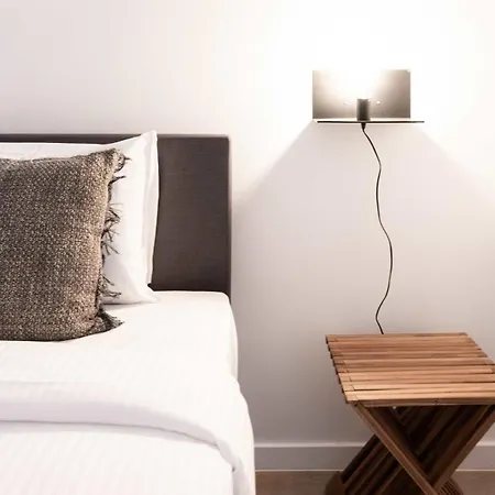 Apartment Comfortable Urban Retreat For 6 In